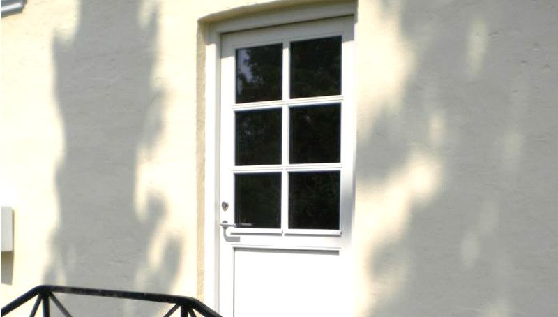 Din tømrer udskifter gamle døre med nye og få fradrag